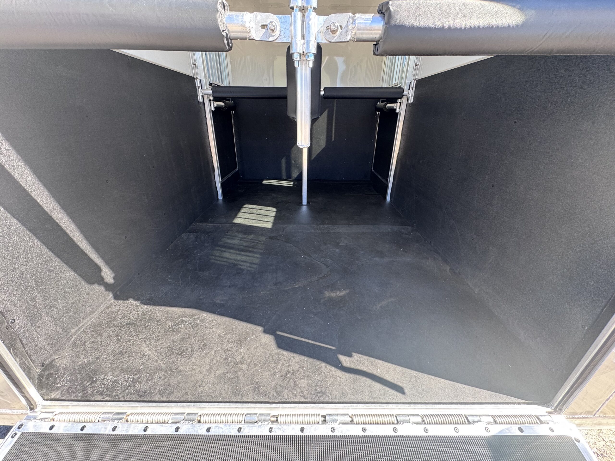 2027 ADAM JUBILEE 2 HORSE BUMPER PULL ALL ALUMINUM W/ DRESSING ROOM! $34,900