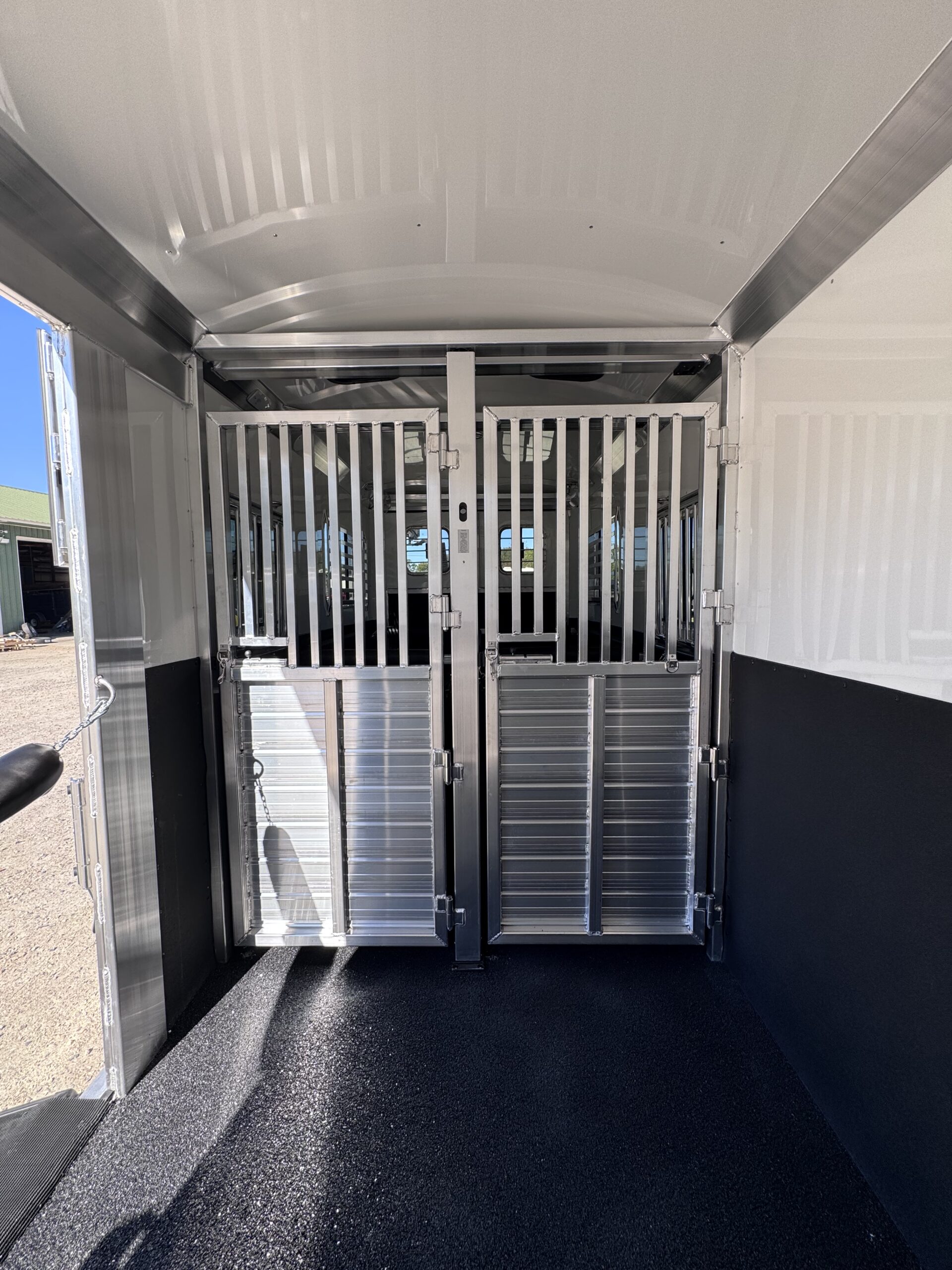 2027 4 STAR 2+1 W/ ROLLING DIVIDER, WERM, 5′ DRESSING ROOM & MORE!! $75,900