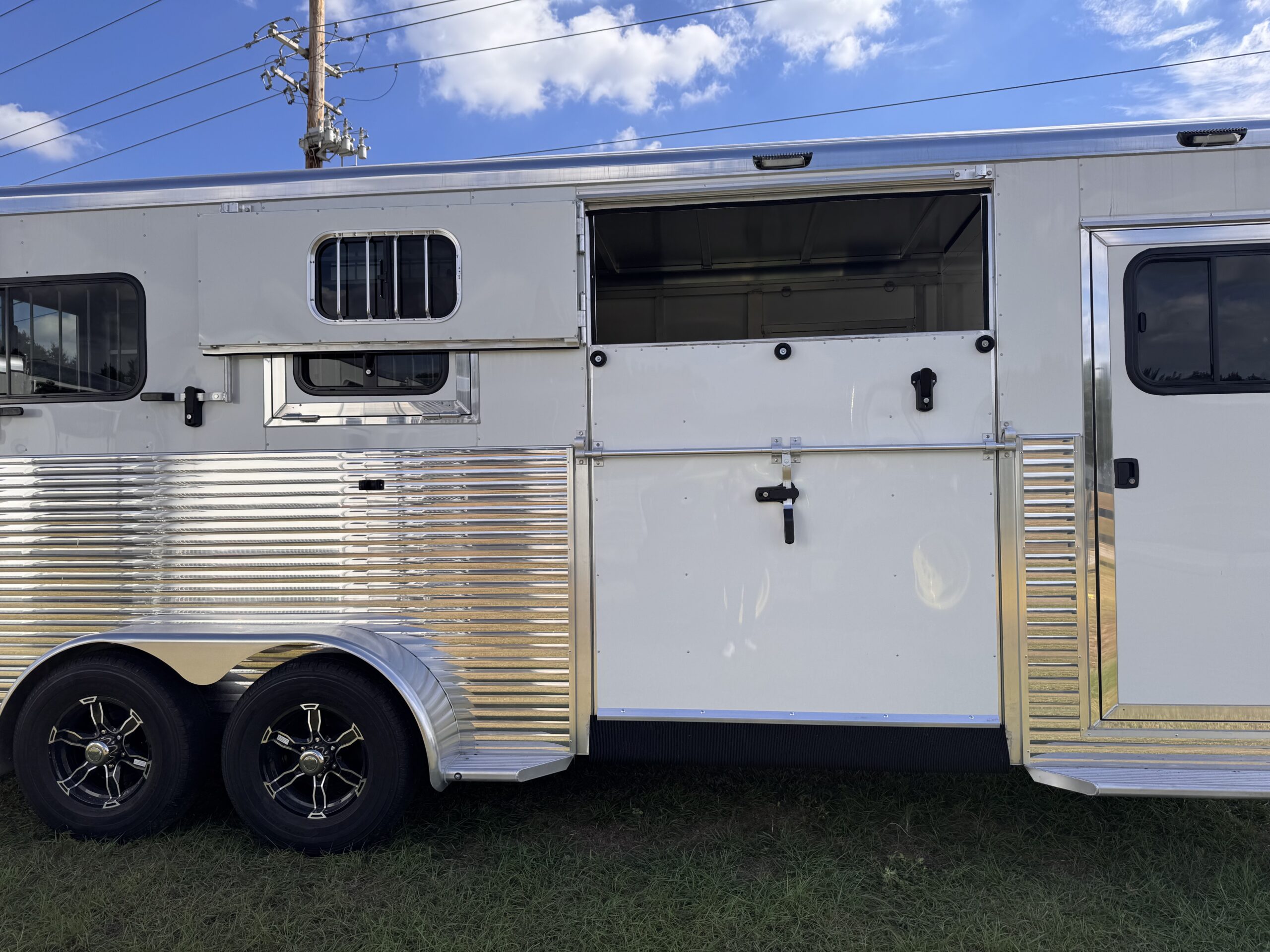 2027 SUNDOWNER CHARTER SE 2+1 GOOSENECK!! $45,900