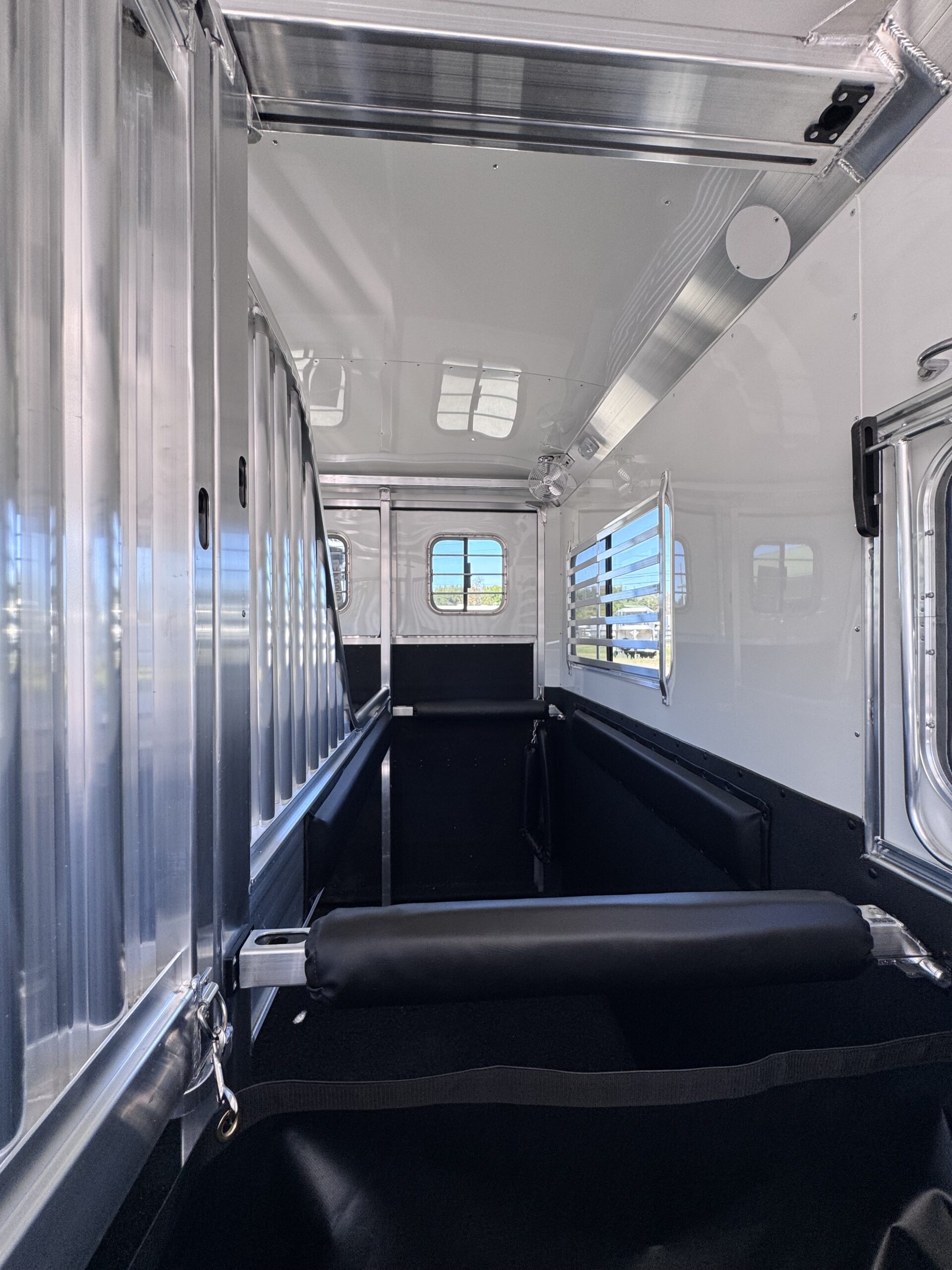 2027 4 STAR 2+1 W/ ROLLING DIVIDER, WERM, 5′ DRESSING ROOM & MORE!! $75,900