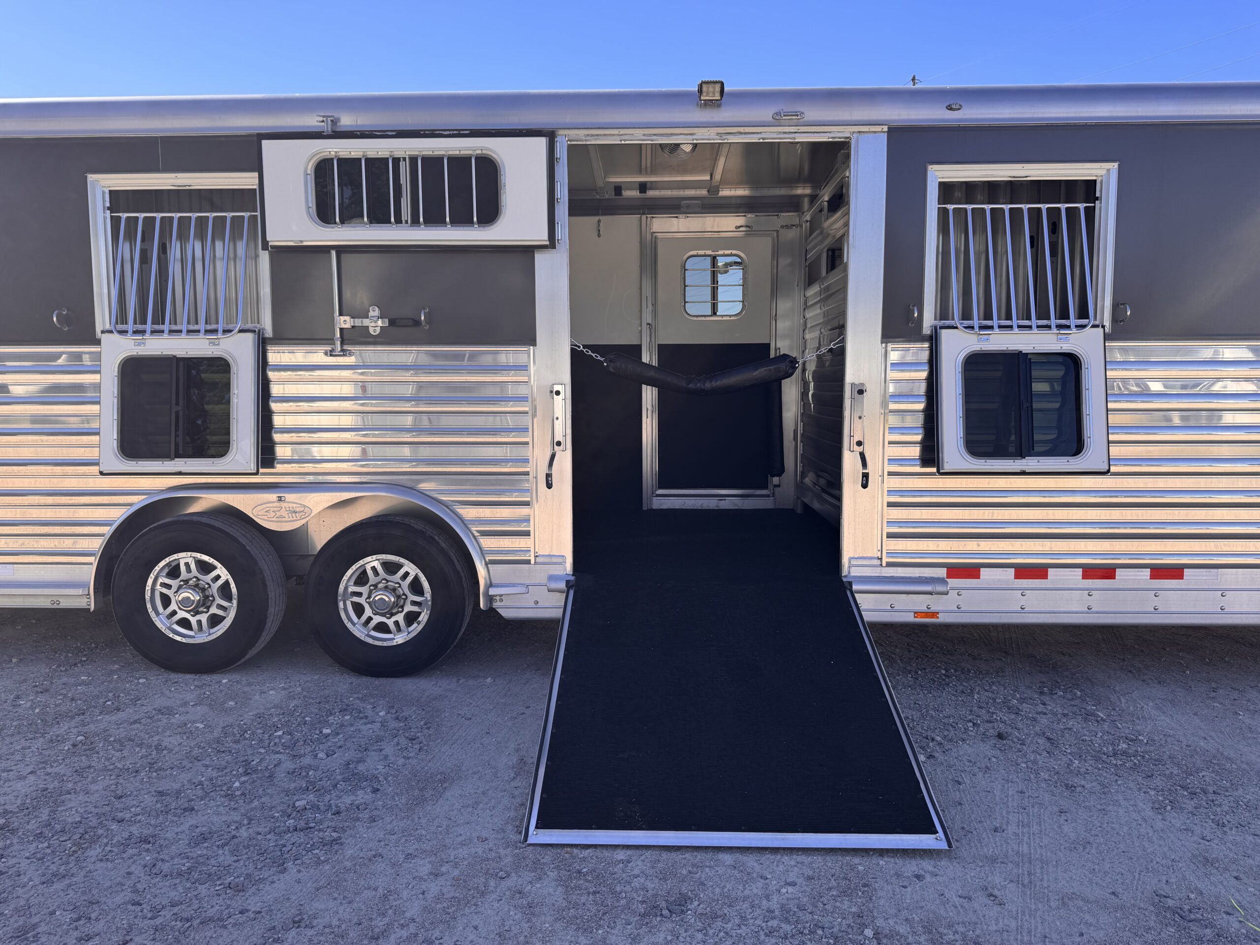 2023 4 STAR 6/7 HORSE HEAD TO HEAD W/ UPGRADES $107,900