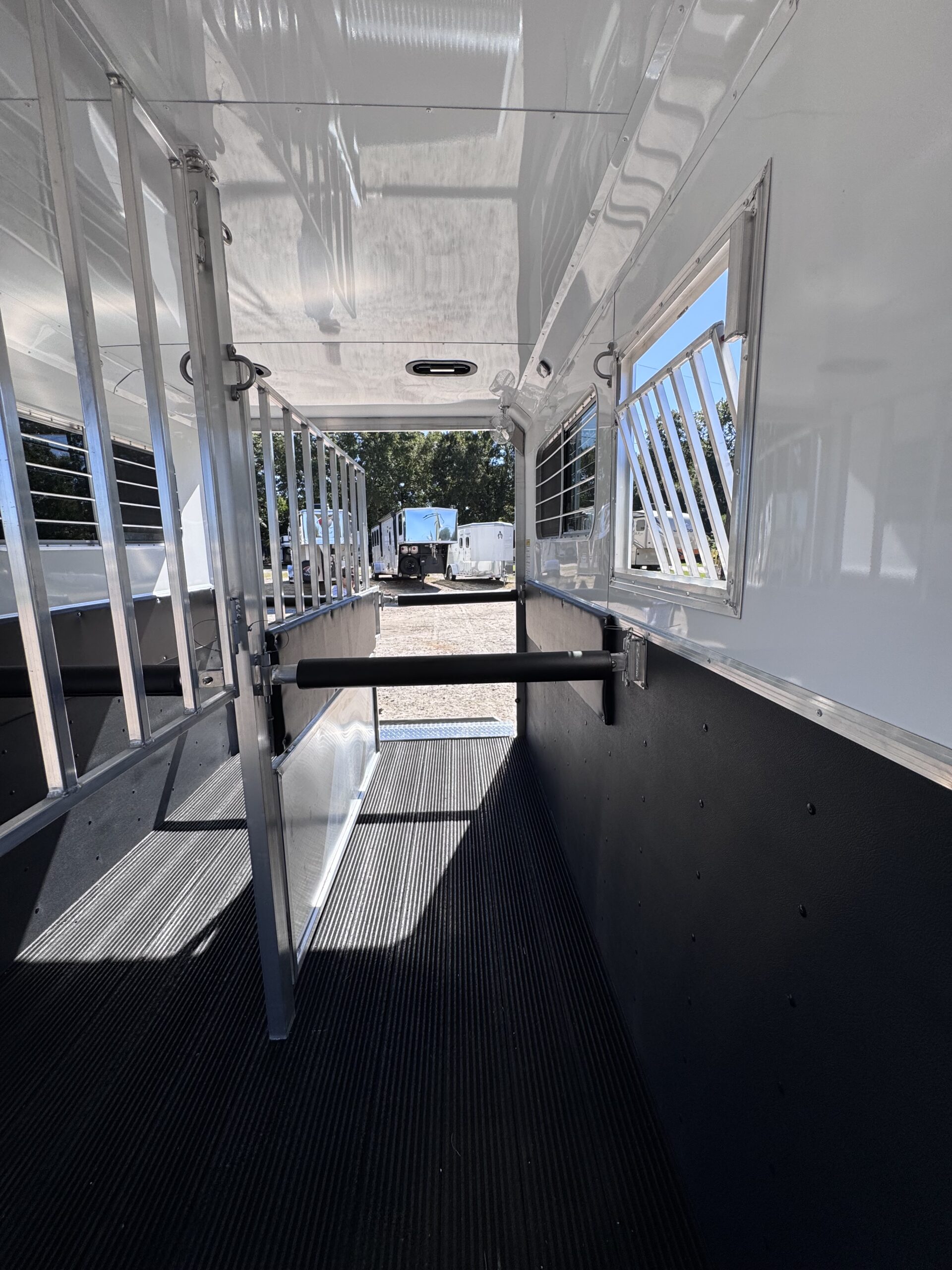 2027 KieferBilt Trailers 4 HORSE HEAD TO HEAD W/ MANY UPGRADES $72,900