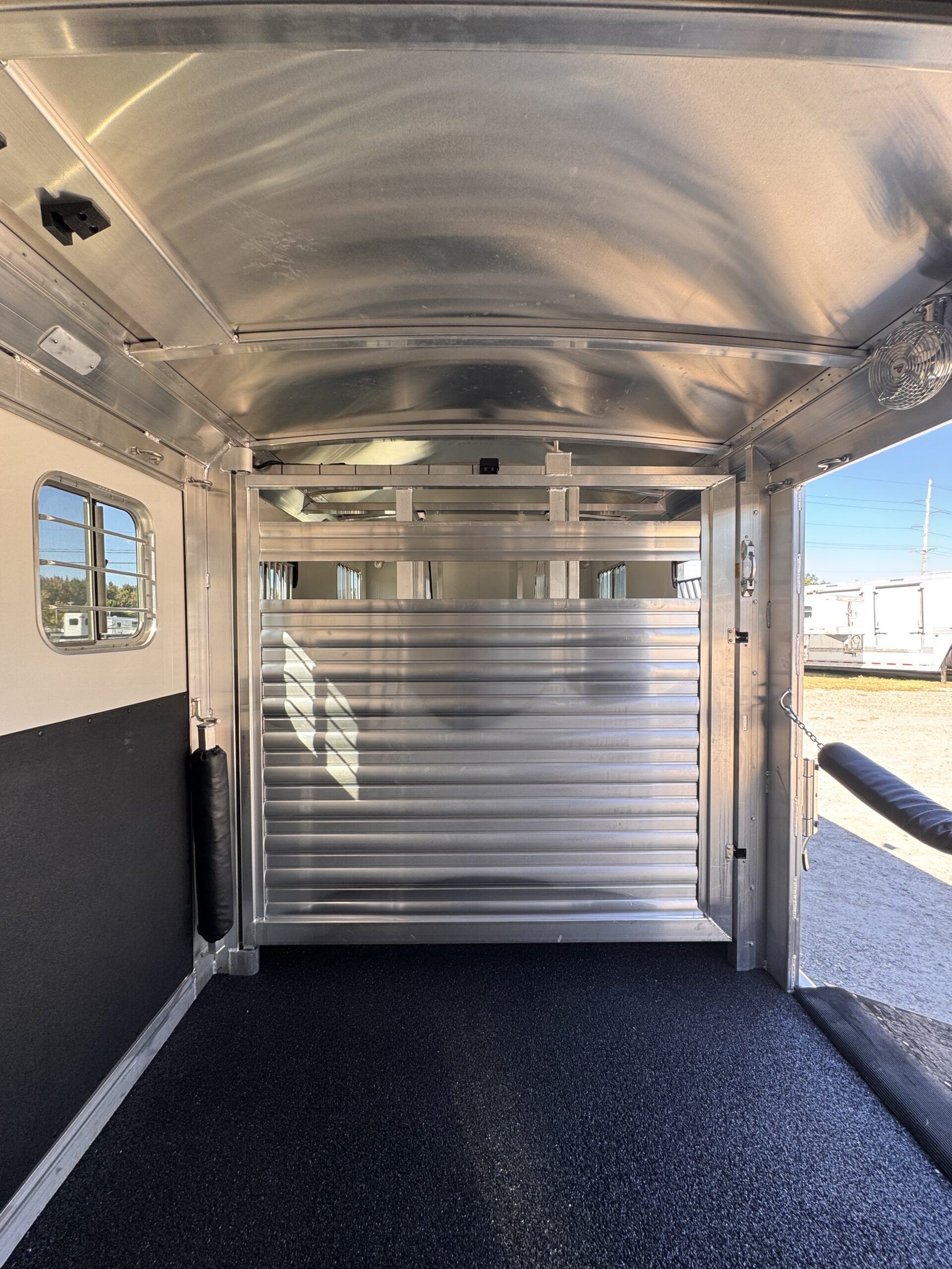 2023 4 STAR 6/7 HORSE HEAD TO HEAD W/ UPGRADES $107,900