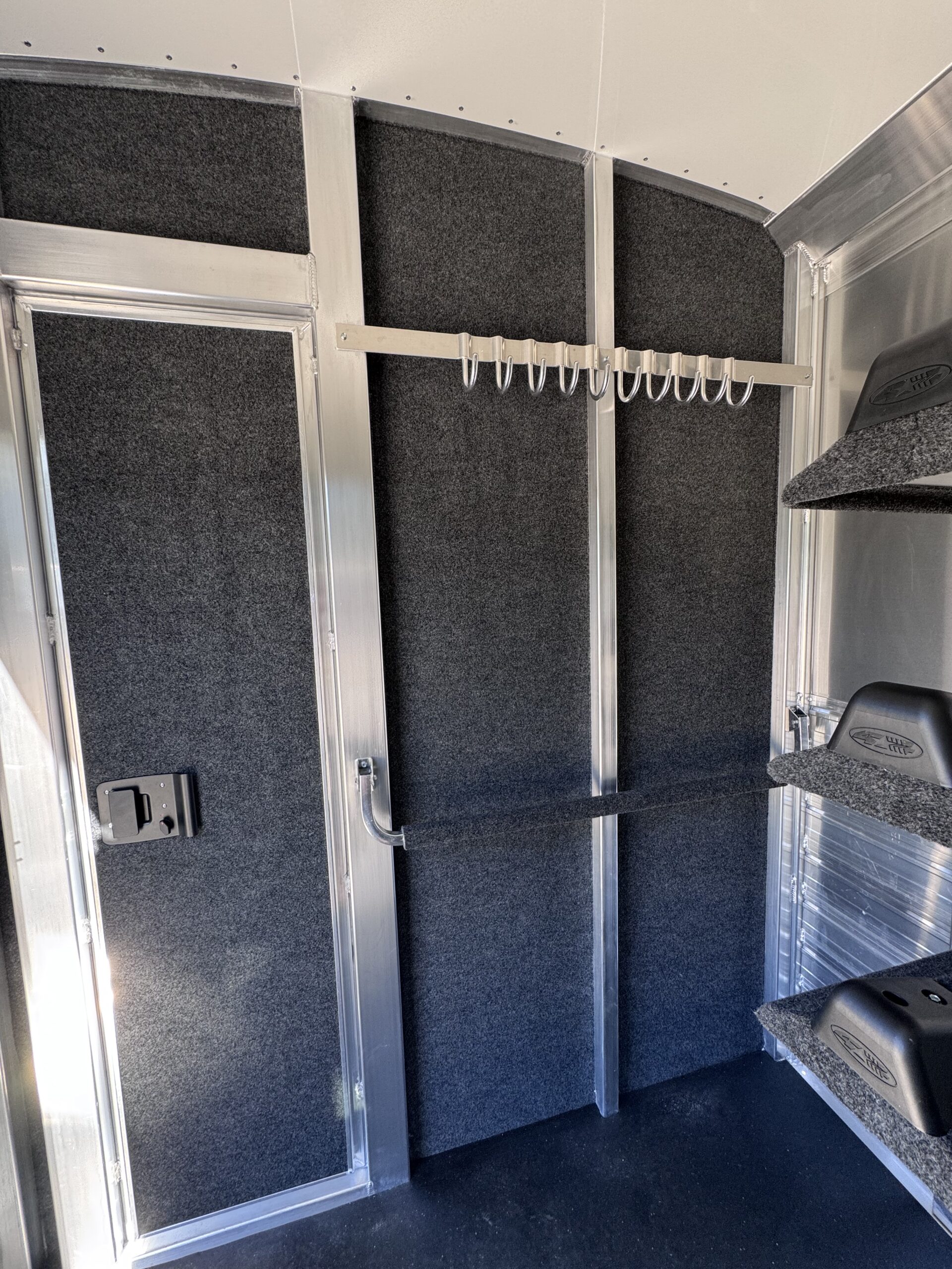 2027 4 STAR 2+1 W/ ROLLING DIVIDER, WERM, 5′ DRESSING ROOM & MORE!! $75,900