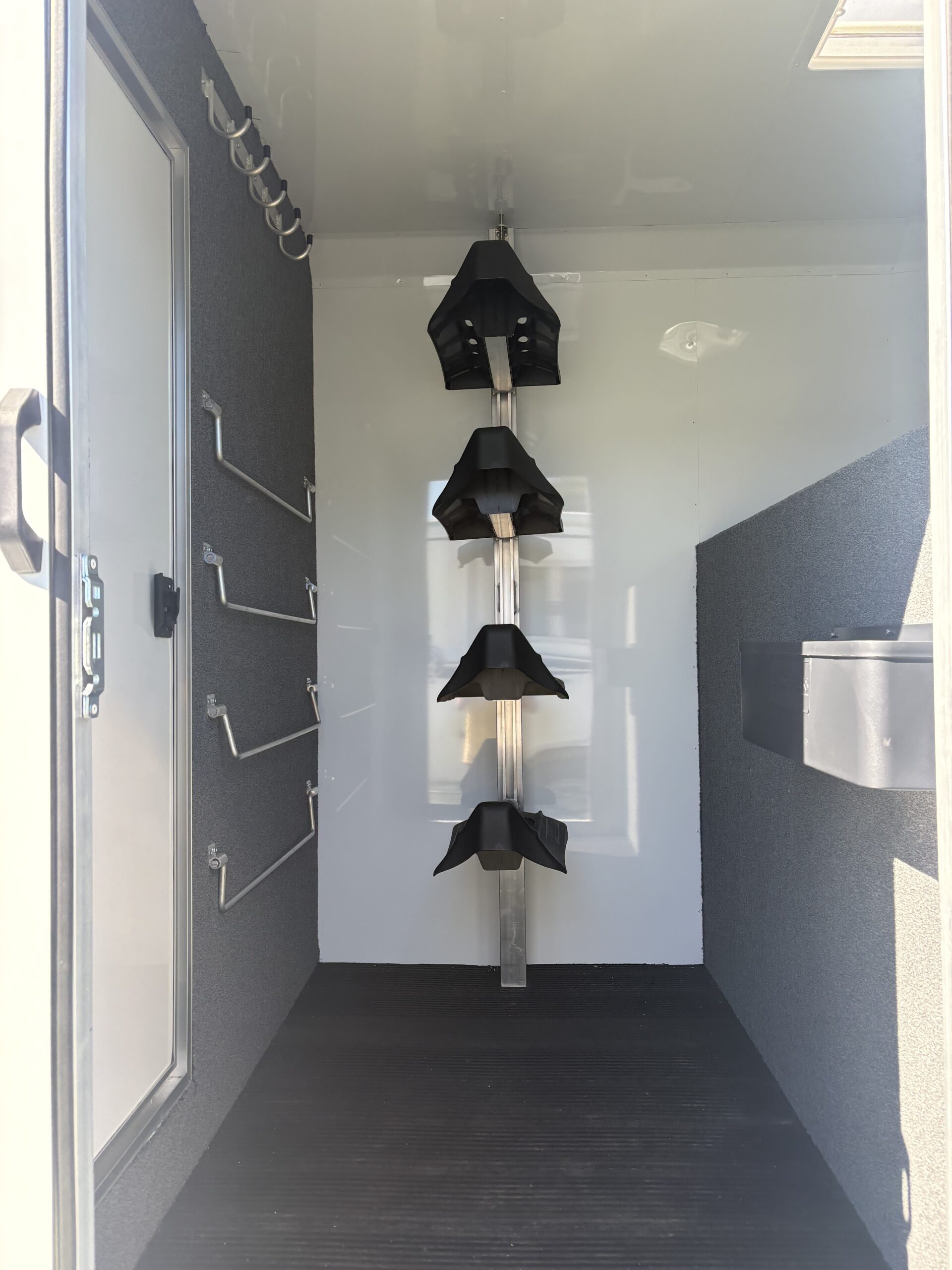 2027 KieferBilt Trailers 4 HORSE HEAD TO HEAD W/ MANY UPGRADES $72,900
