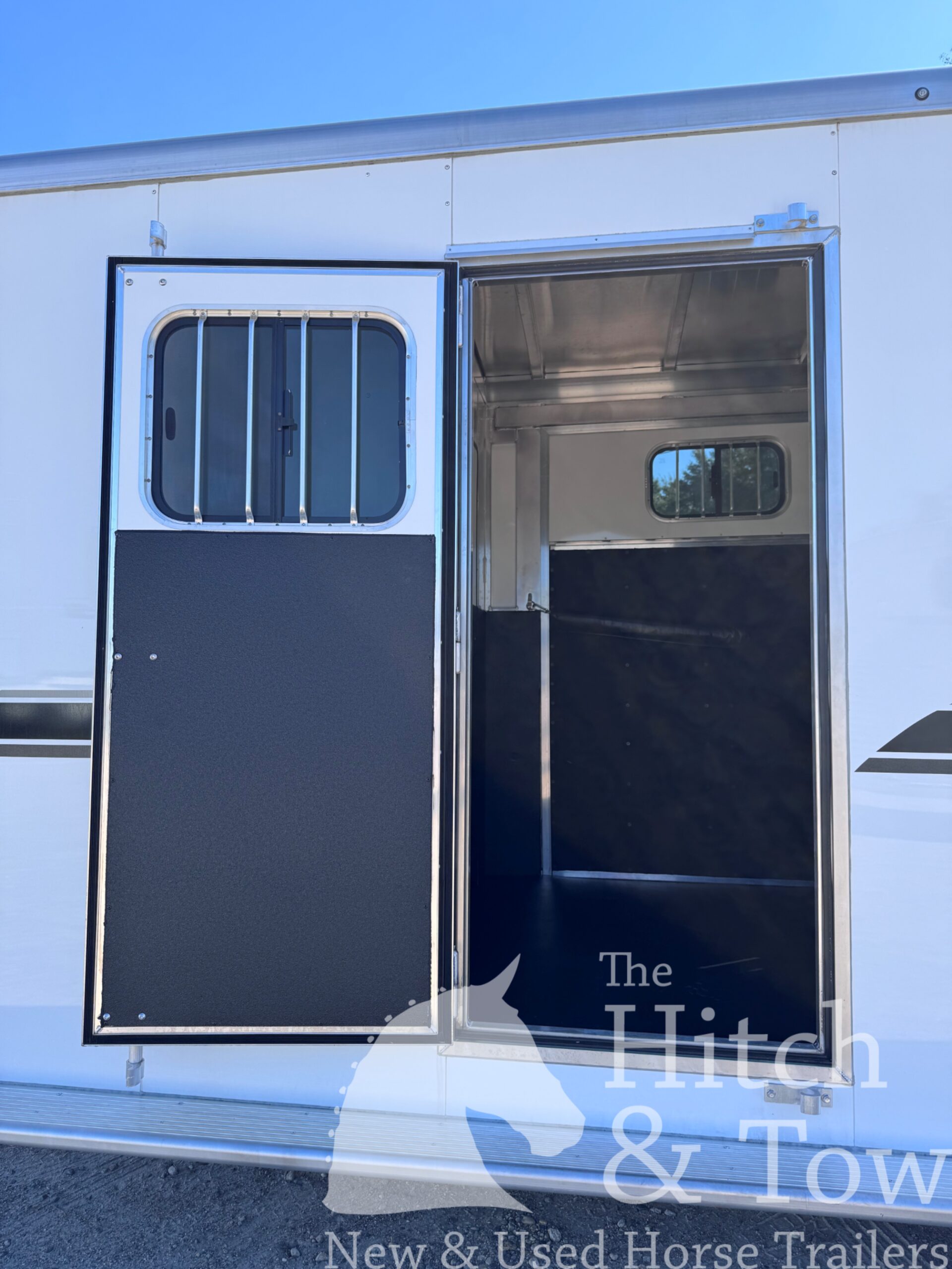 2026 SUNDOWNER CHARTER SE 2+1 GOOSENECK & LIGHTLY USED!! $45,900