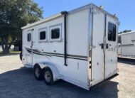 2014 LAKOTA 2 HORSE BUMPER PULL WITH LIVING QUARTERS $35,500