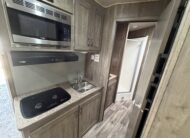 SLIGHTLY USED! 2025 DIXIE STAR 3 HORSE SLAT LOAD LIVING QUARTERS TRAILER! $44,000