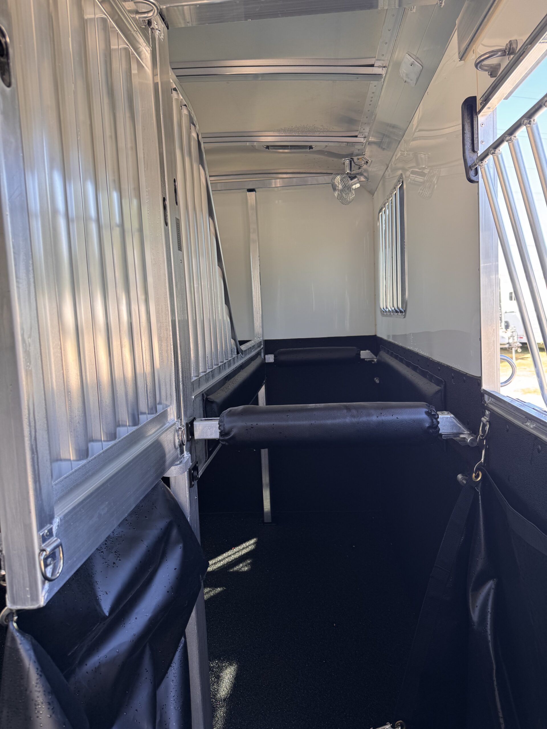 2023 4 STAR 6/7 HORSE HEAD TO HEAD W/ UPGRADES $107,900