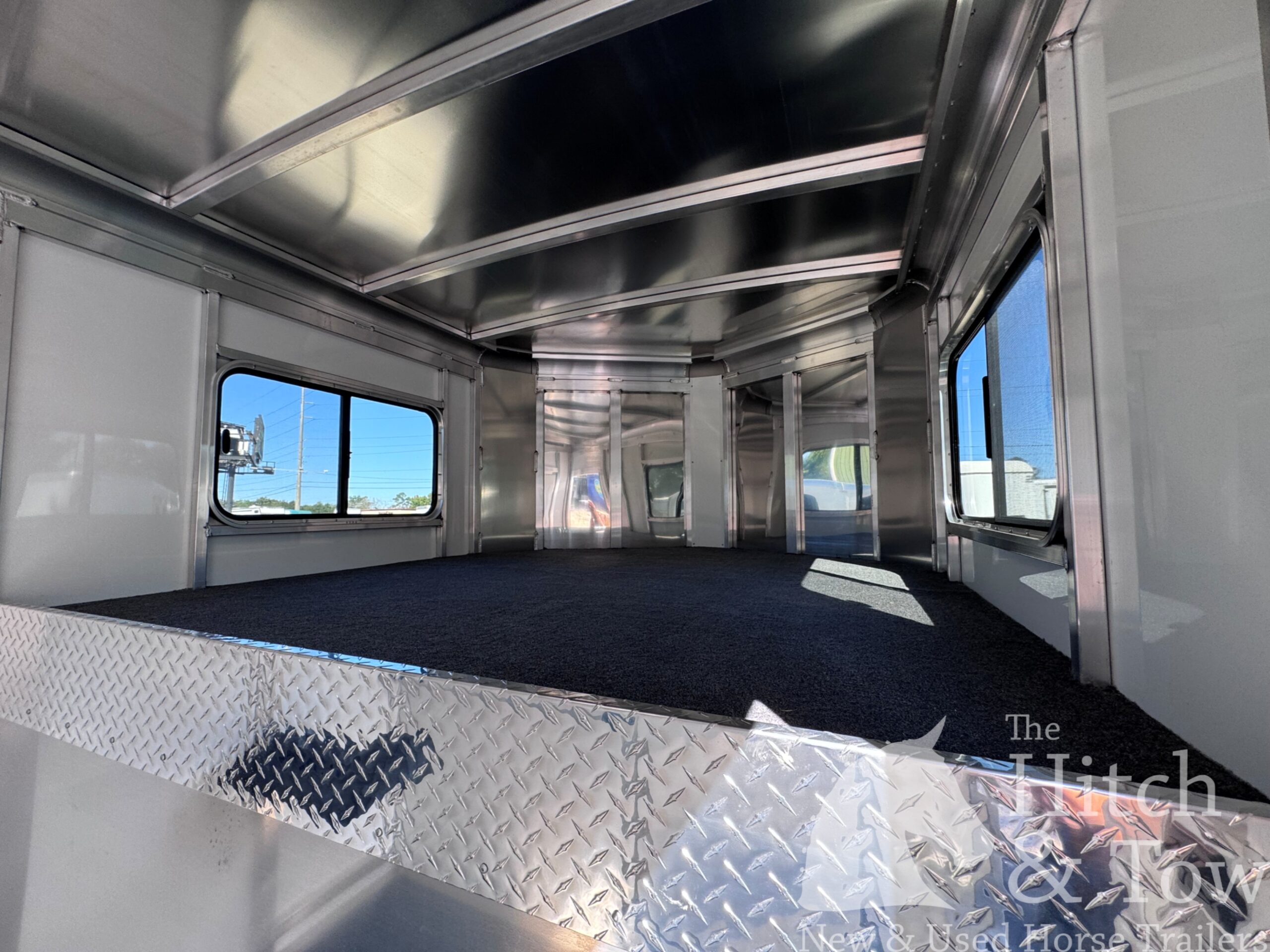 2026 SUNDOWNER CHARTER SE 2+1 GOOSENECK & LIGHTLY USED!! $45,900