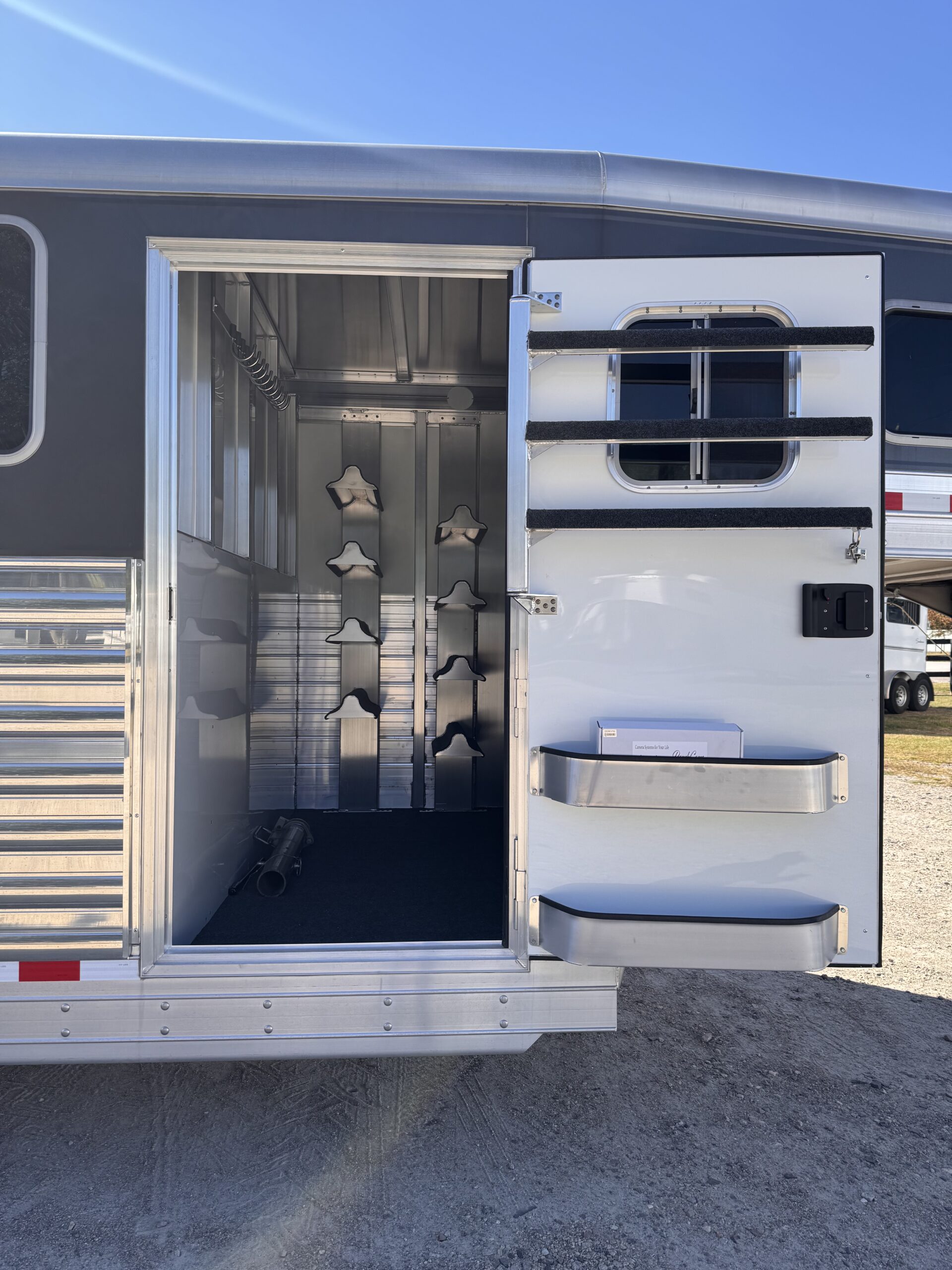 2023 4 STAR 6/7 HORSE HEAD TO HEAD W/ UPGRADES $107,900