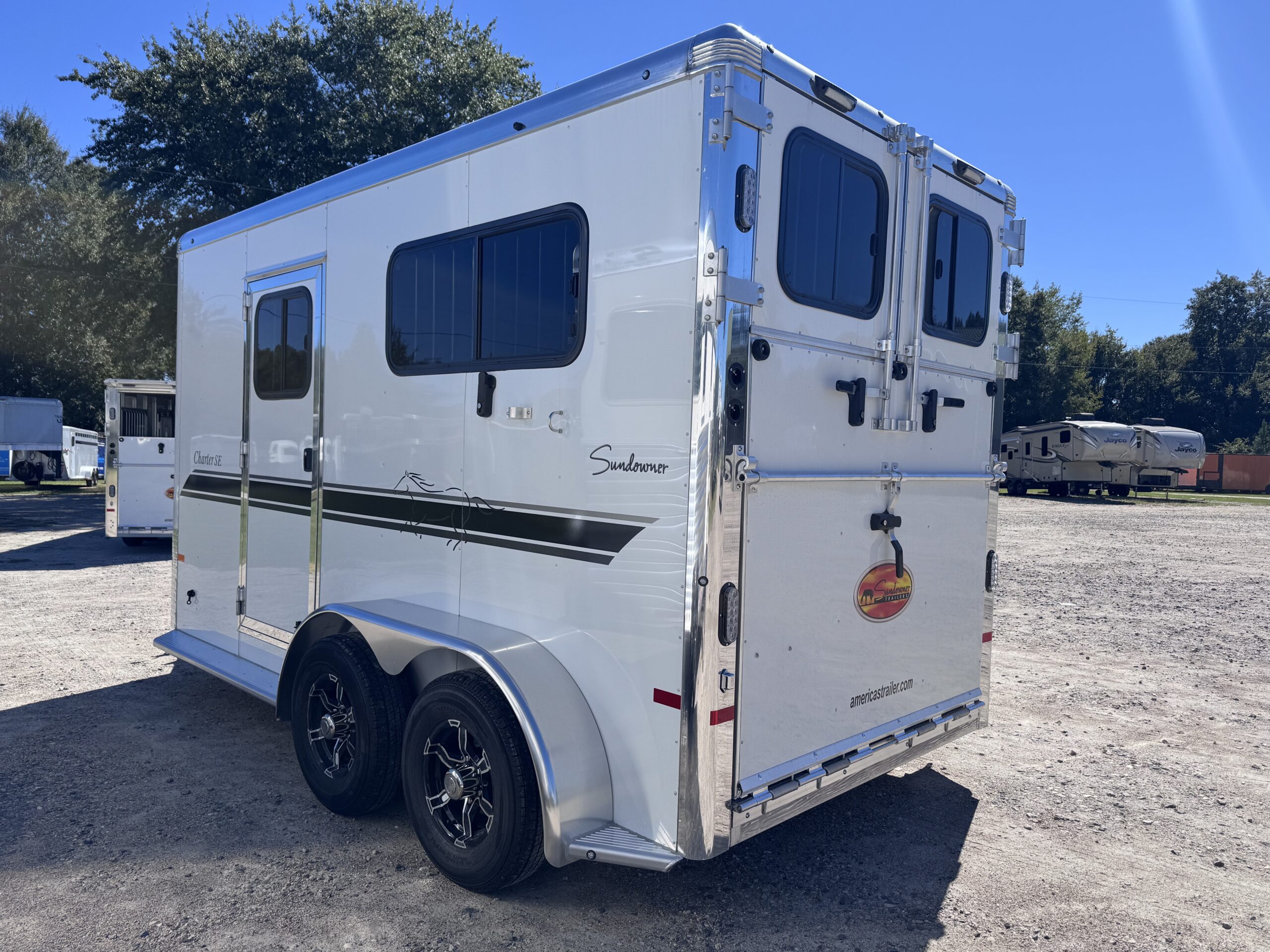 2027 SUNDOWNER CHARTER SE BUMPER PULL 2 HORSE STRAIGHT LOAD w/ GREAT FEATURES! $26,500
