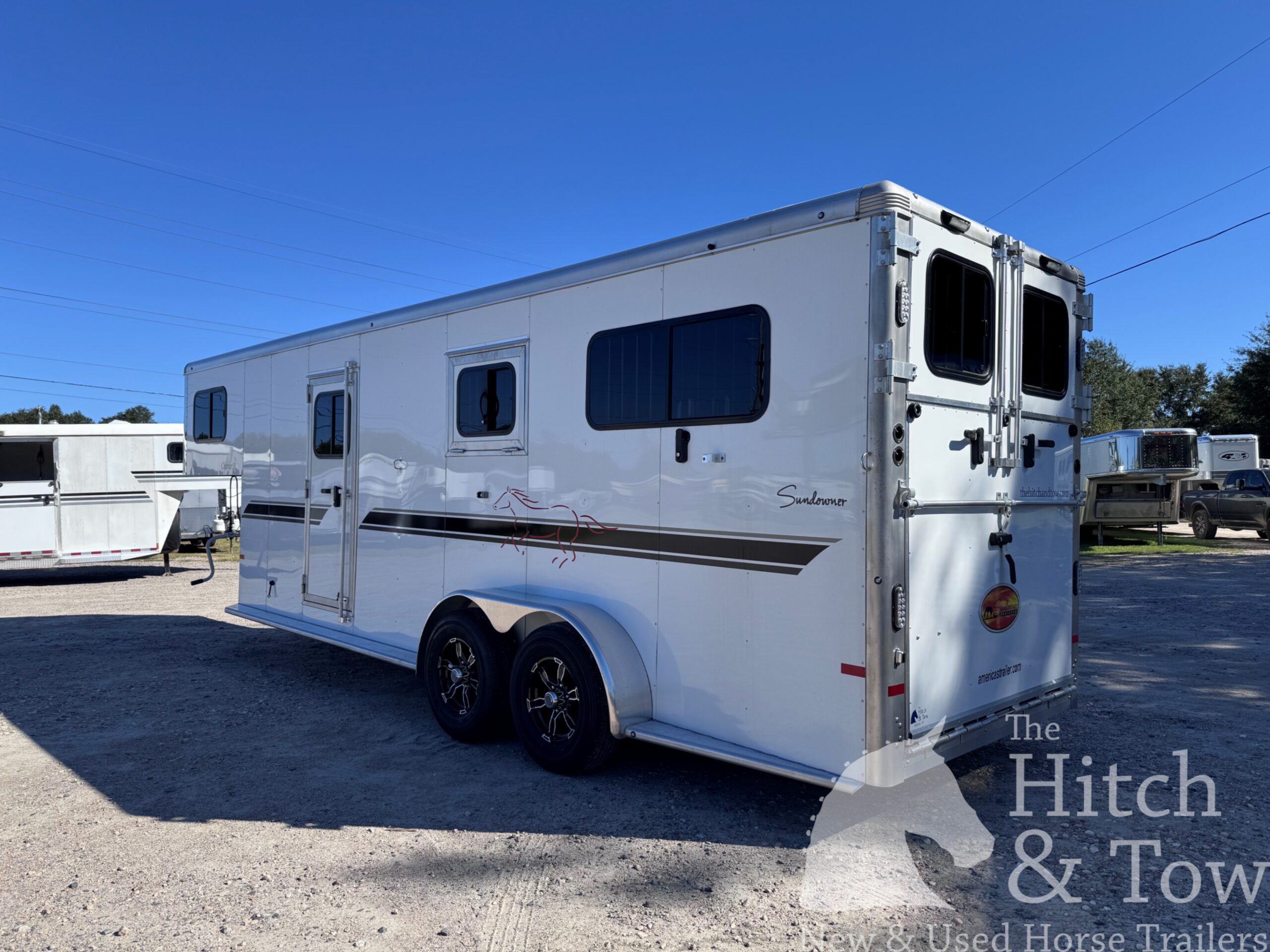 2026 SUNDOWNER CHARTER SE 2+1 GOOSENECK & LIGHTLY USED!! $45,900
