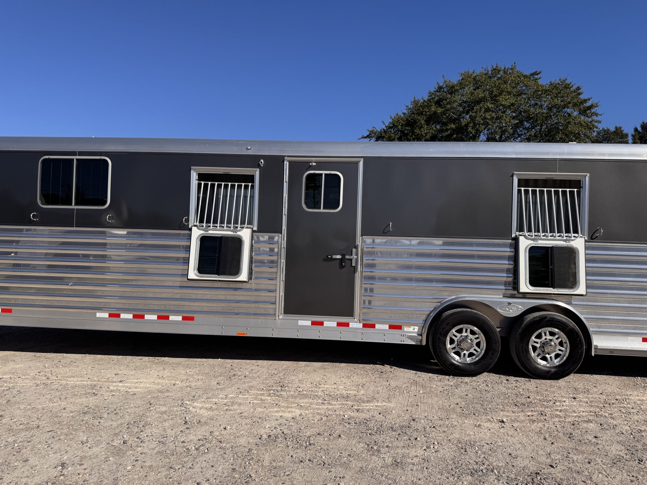 2023 4 STAR 6/7 HORSE HEAD TO HEAD W/ UPGRADES $107,900
