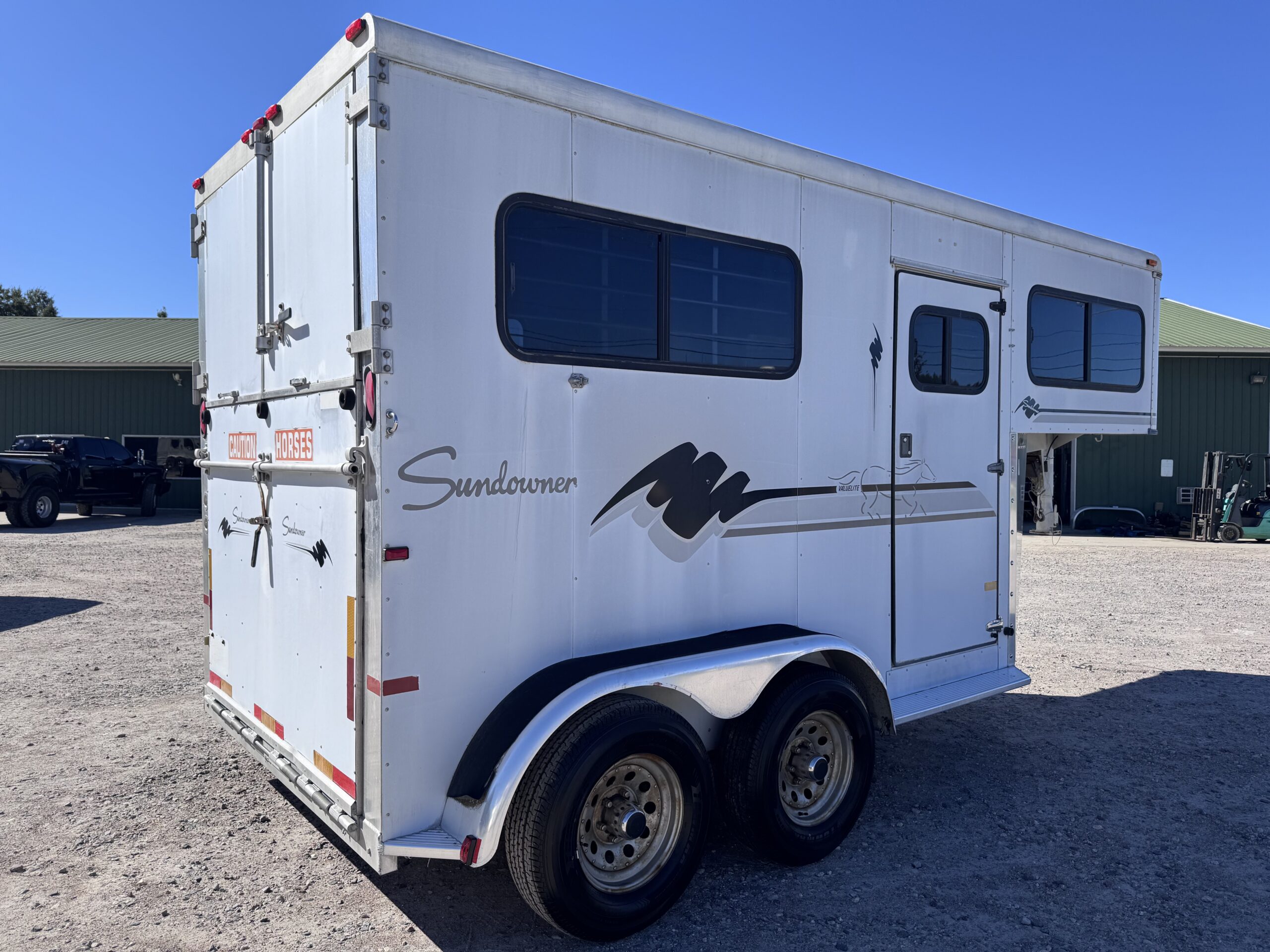 1998 SUNDOWNER 2 HORSE GOOSENECK NO DRESSING ROOM! $8,350