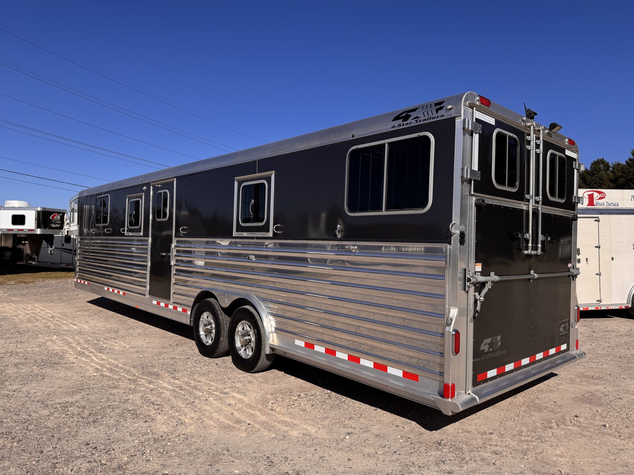 2023 4 STAR 6/7 HORSE HEAD TO HEAD W/ UPGRADES $107,900