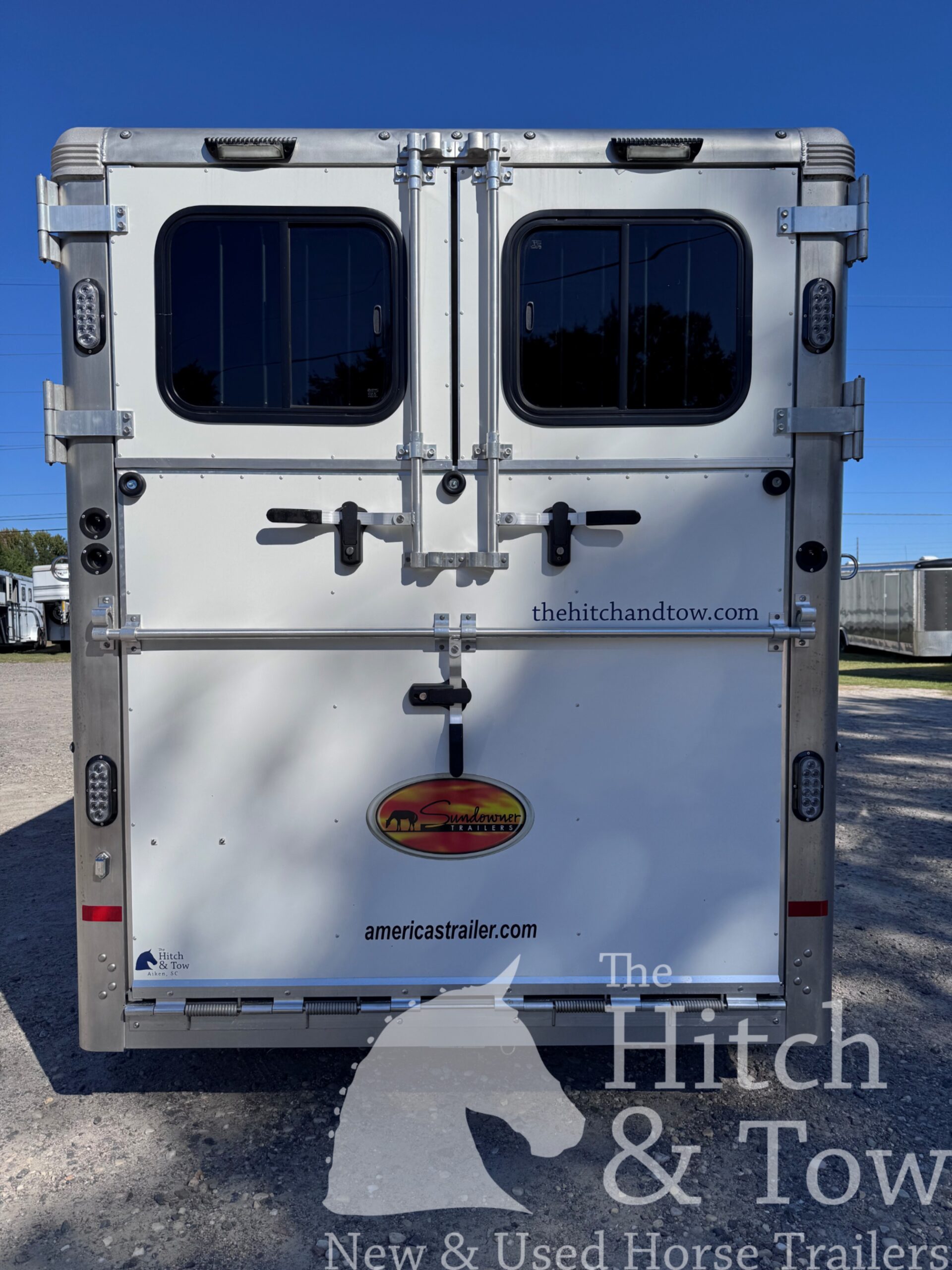 2026 SUNDOWNER CHARTER SE 2+1 GOOSENECK & LIGHTLY USED!! $45,900