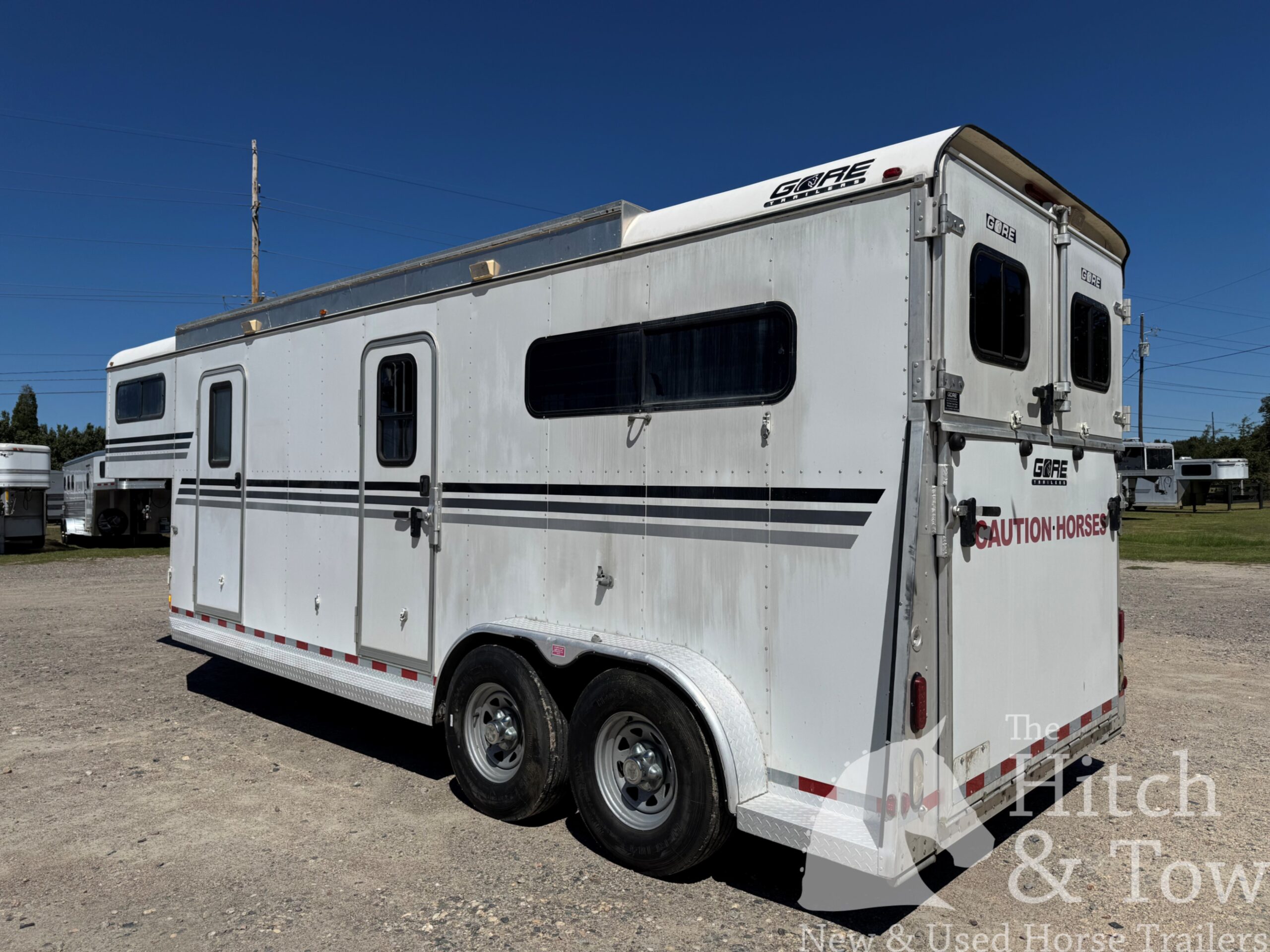 2009 GORE 2 HORSE GOOSENECK W/ SIDE RAMP, HYDRAULIC JACK, ETC! $19,900