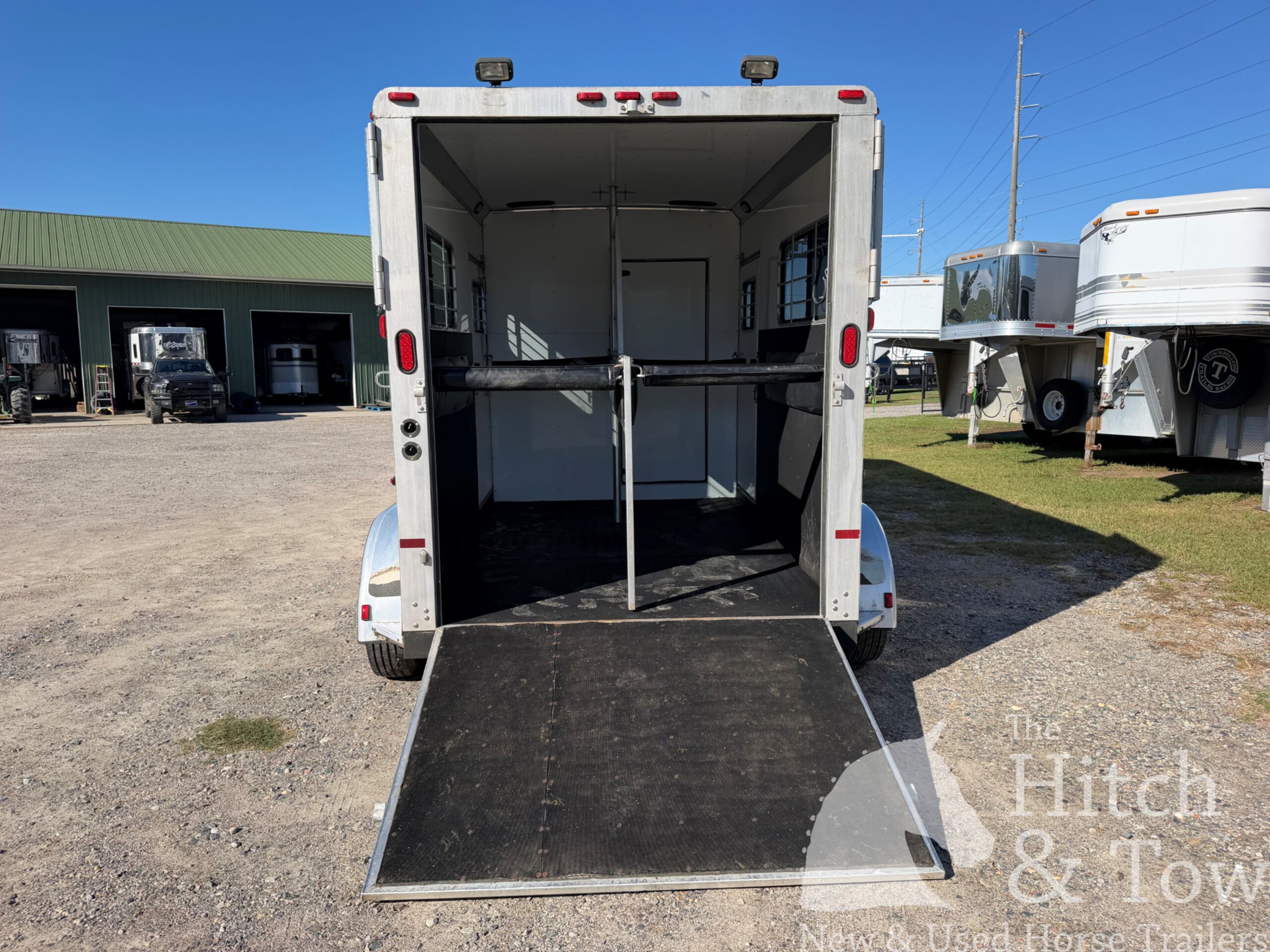 2000 SUNDOWNER 2 HORSE GOOSENECK WARMBLOOD DIMENSIONS! $10,900