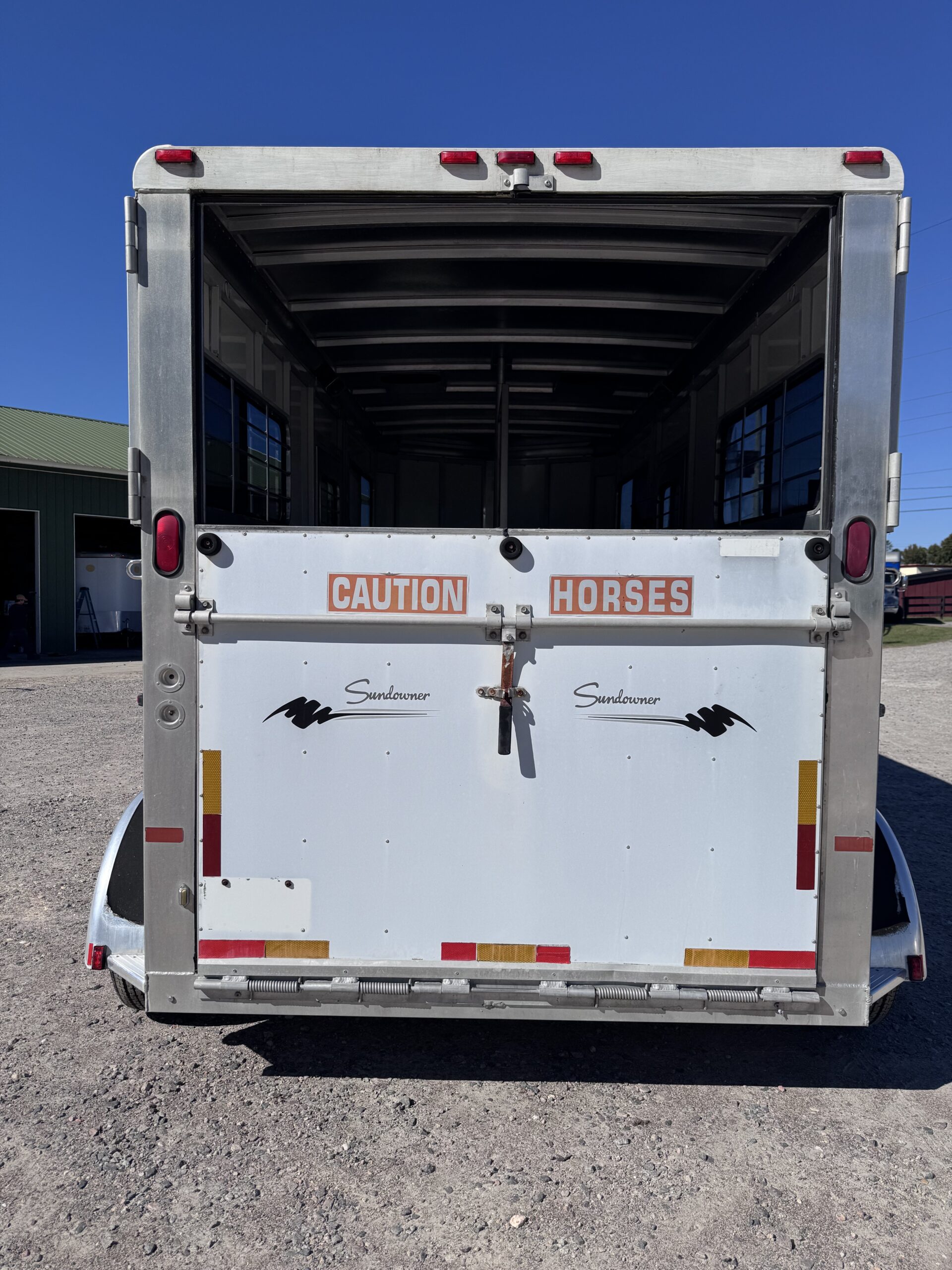 1998 SUNDOWNER 2 HORSE GOOSENECK NO DRESSING ROOM! $8,350