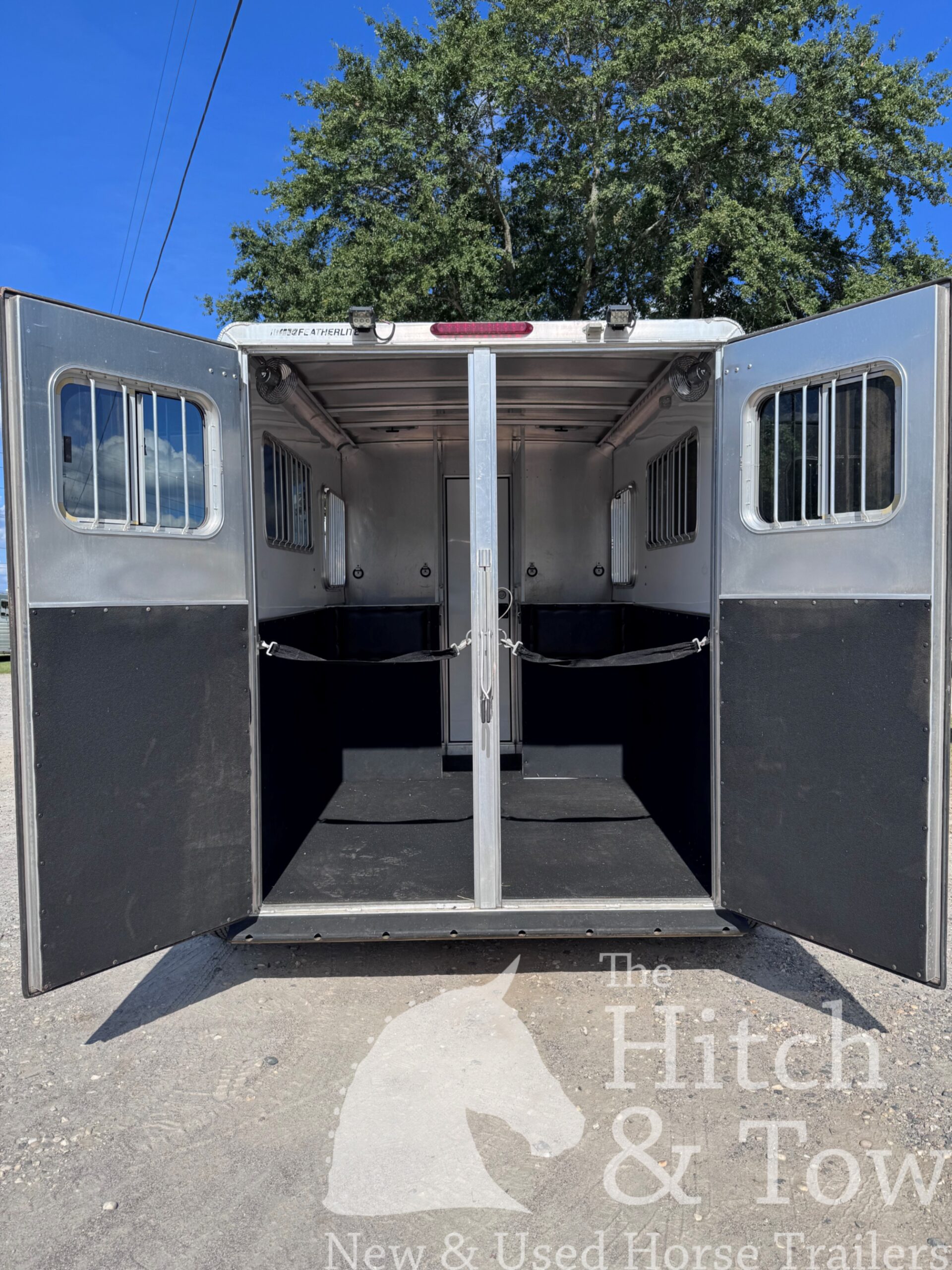 2007 FEATHERLITE 2 HORSE GOOSENECK $12,500