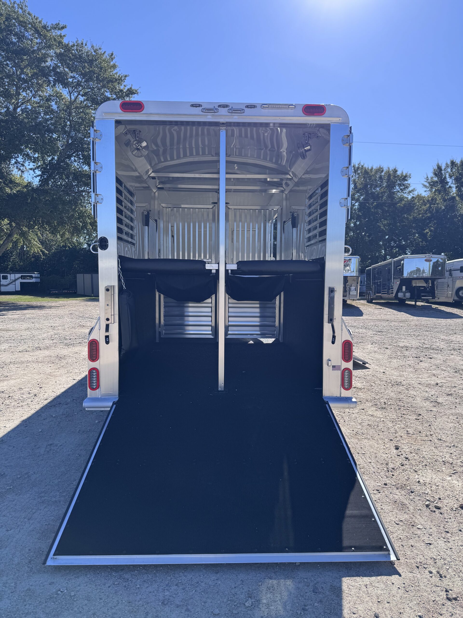 2027 4 STAR 2+1 W/ ROLLING DIVIDER, WERM, 5′ DRESSING ROOM & MORE!! $75,900