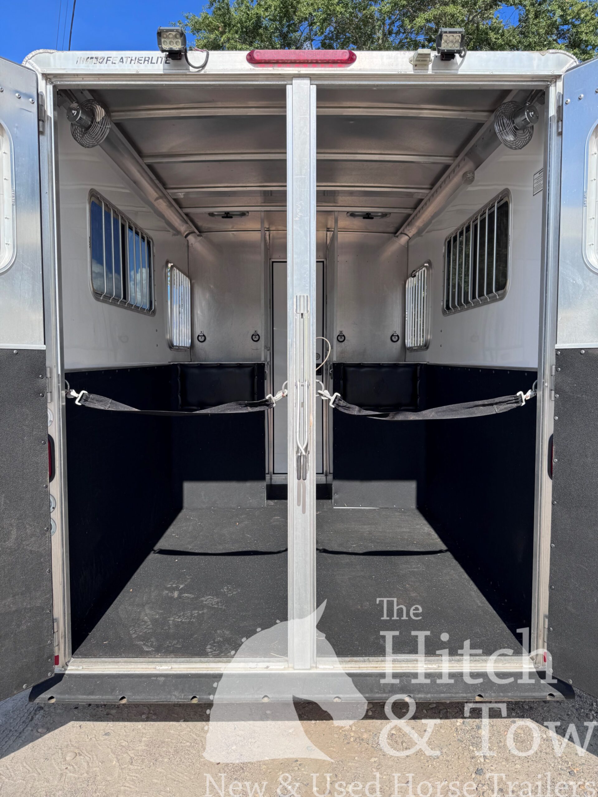 2007 FEATHERLITE 2 HORSE GOOSENECK $12,500