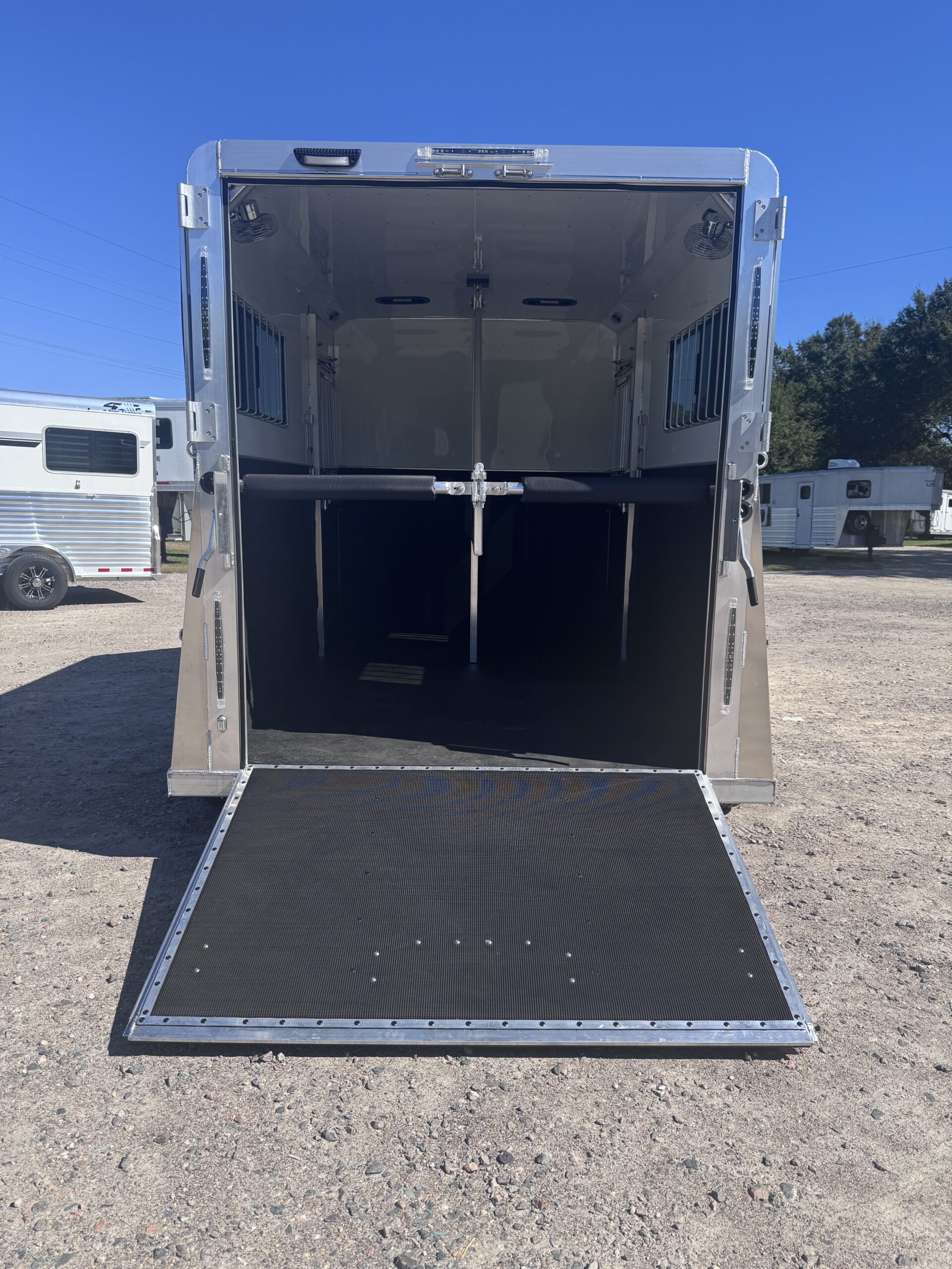 2027 ADAM JUBILEE 2 HORSE BUMPER PULL ALL ALUMINUM W/ DRESSING ROOM! $34,900