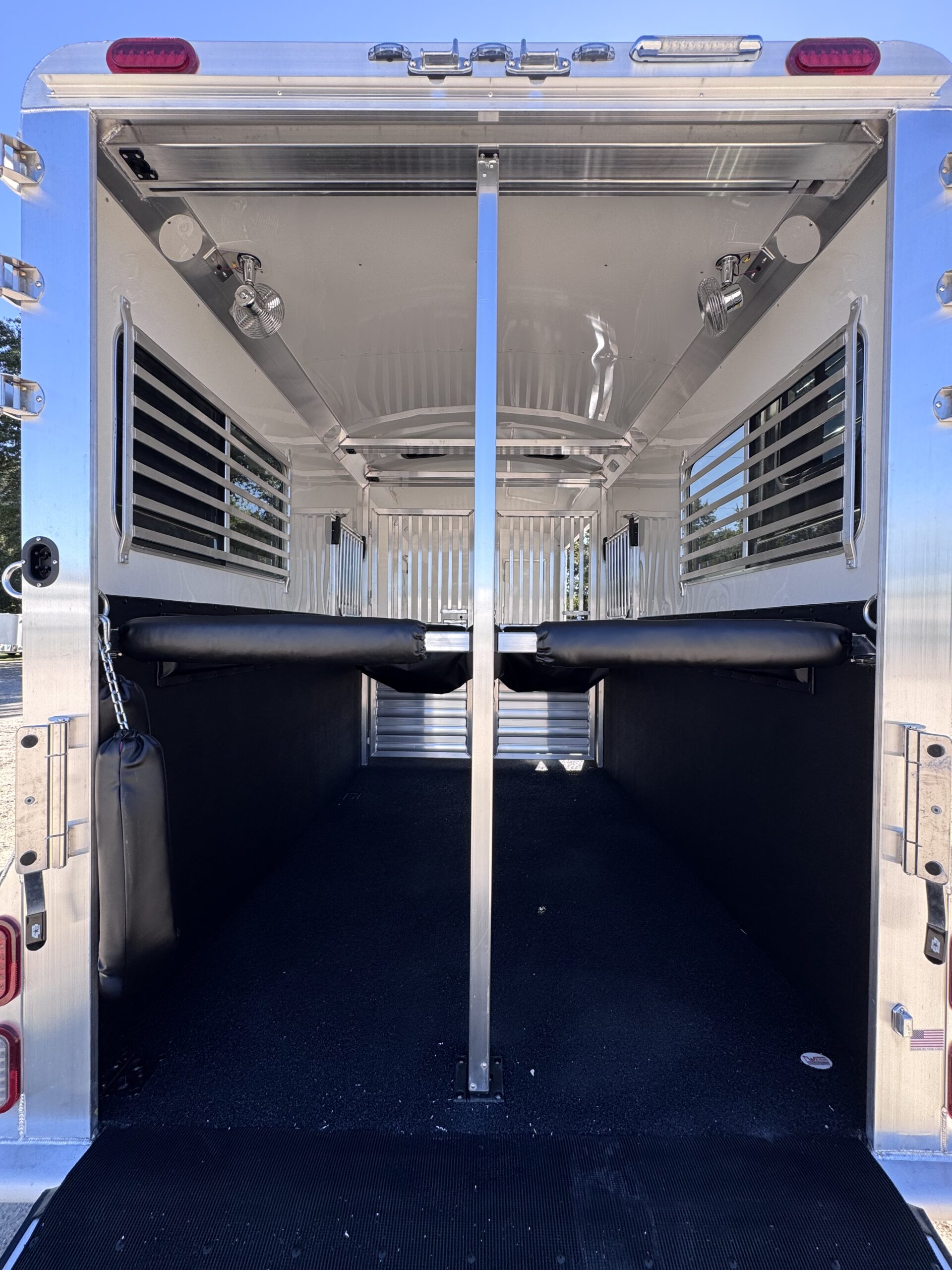 2027 4 STAR 2+1 W/ ROLLING DIVIDER, WERM, 5′ DRESSING ROOM & MORE!! $75,900