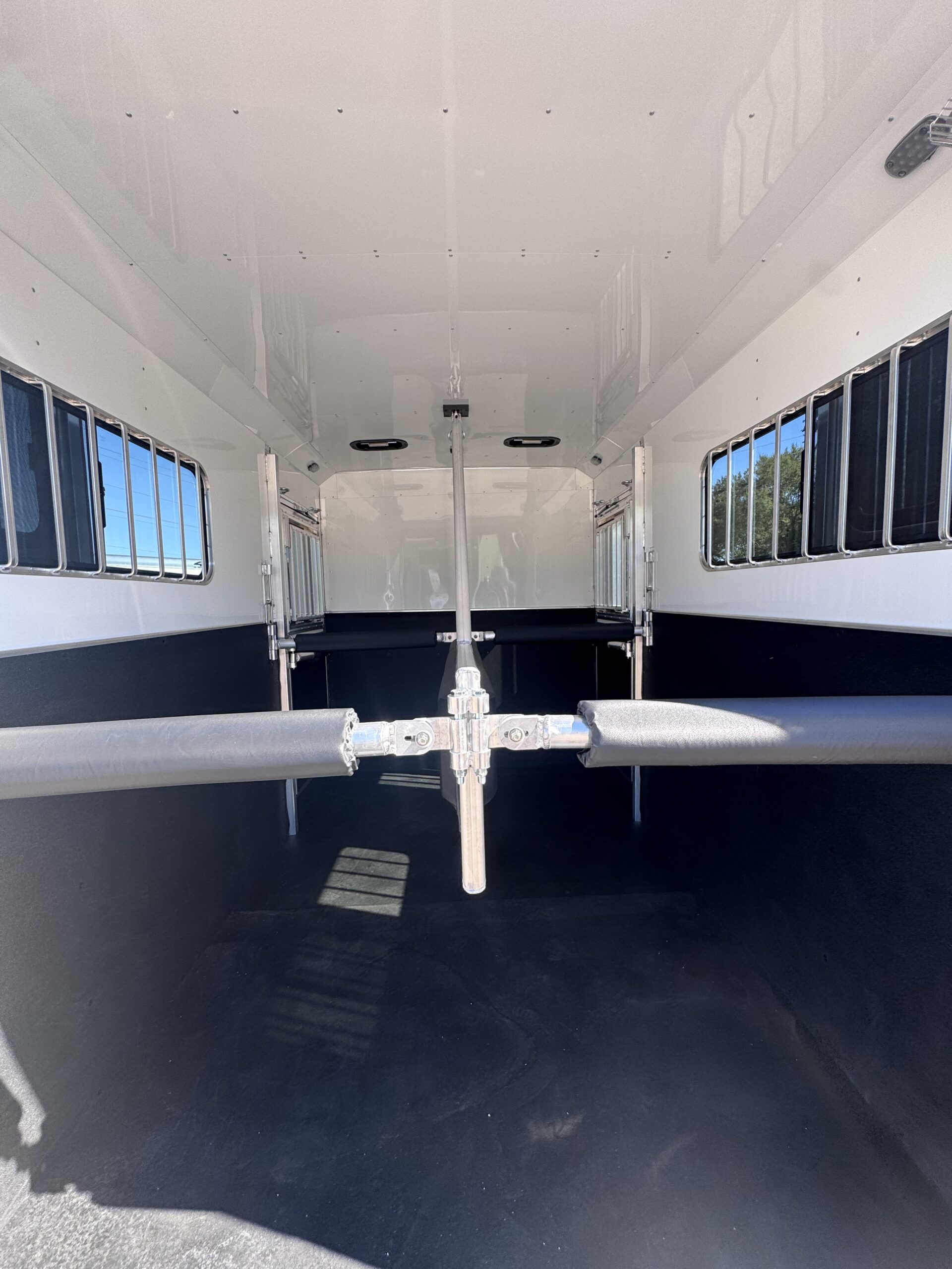 2027 ADAM JUBILEE 2 HORSE BUMPER PULL ALL ALUMINUM W/ DRESSING ROOM! $34,900
