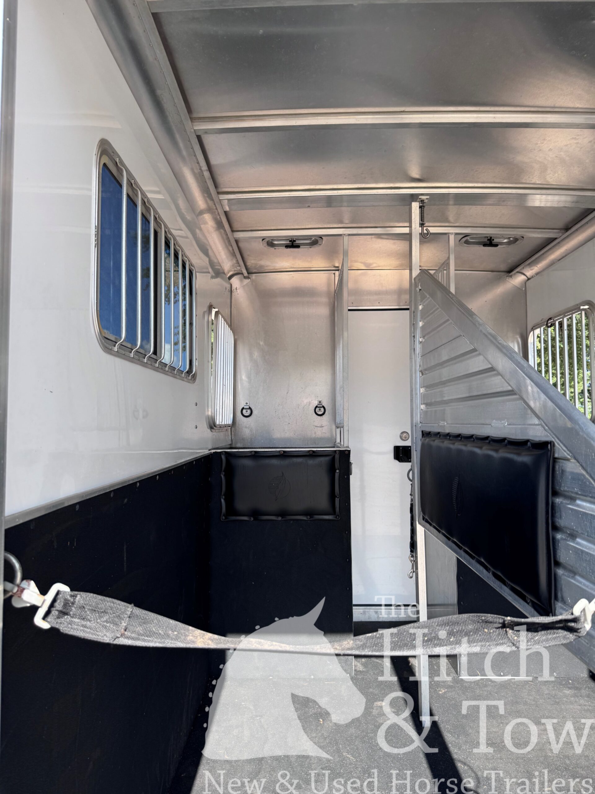 2007 FEATHERLITE 2 HORSE GOOSENECK $12,500
